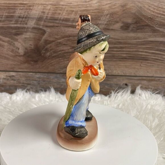Figurine The Fiddler Boy Walking with Cello on Back Porcelain Handpainted 6” - Picture 5 of 8